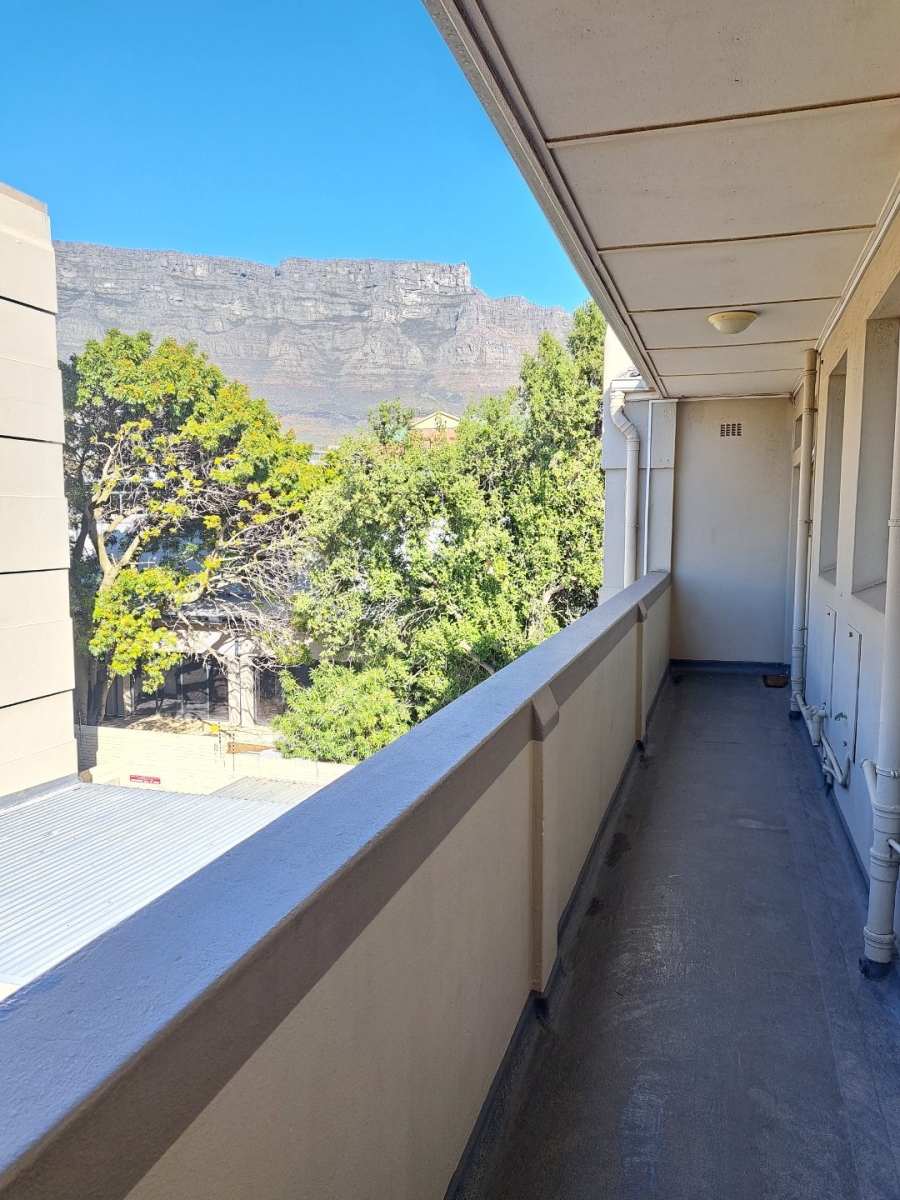 2 Bedroom Property for Sale in Zonnebloem Western Cape